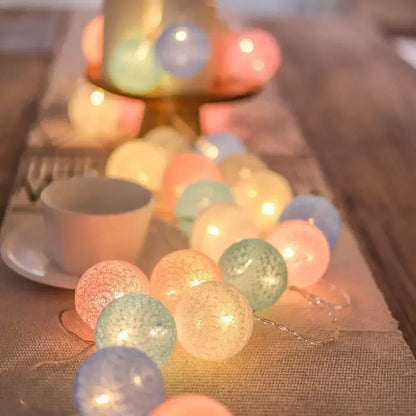 20LED Cotton Balls String Lights - Decoration for Indoor & Outdoor
