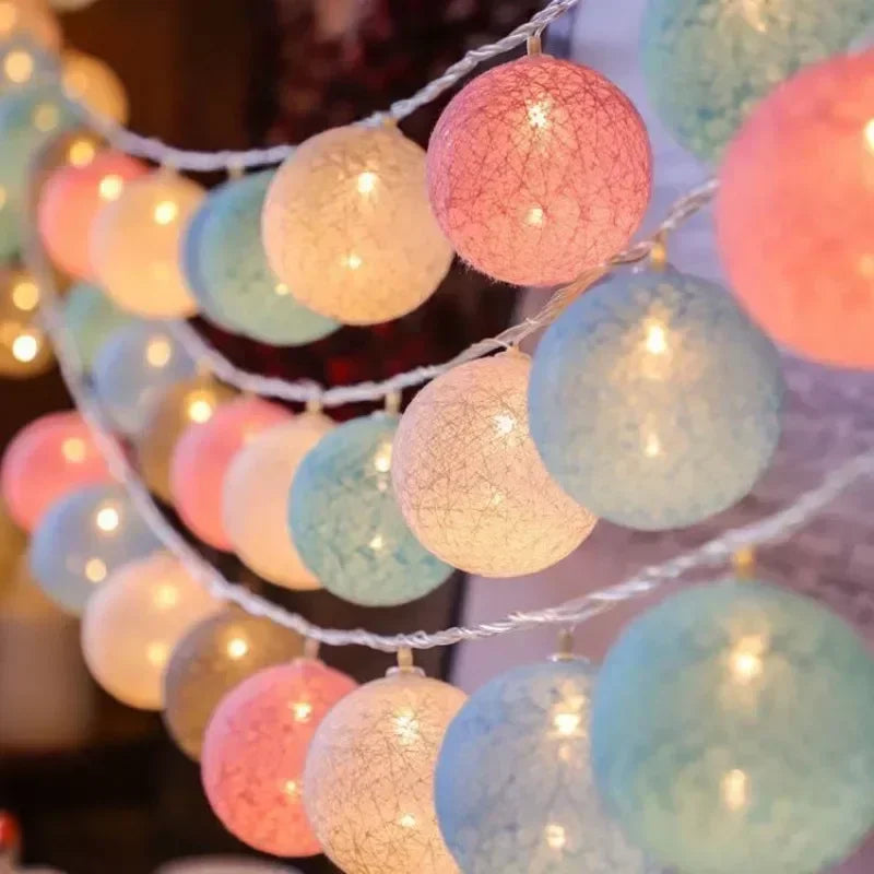 20LED Cotton Balls String Lights - Decoration for Indoor & Outdoor