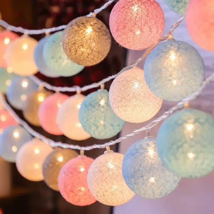 20LED Cotton Balls String Lights - Decoration for Indoor & Outdoor