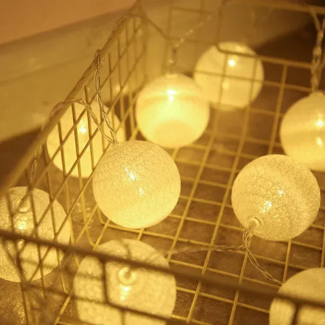 20LED Cotton Balls String Lights - Decoration for Indoor & Outdoor