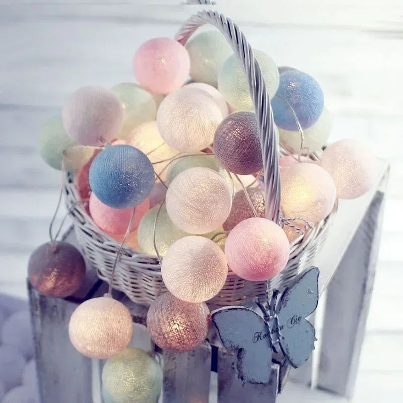 20LED Cotton Balls String Lights - Decoration for Indoor & Outdoor
