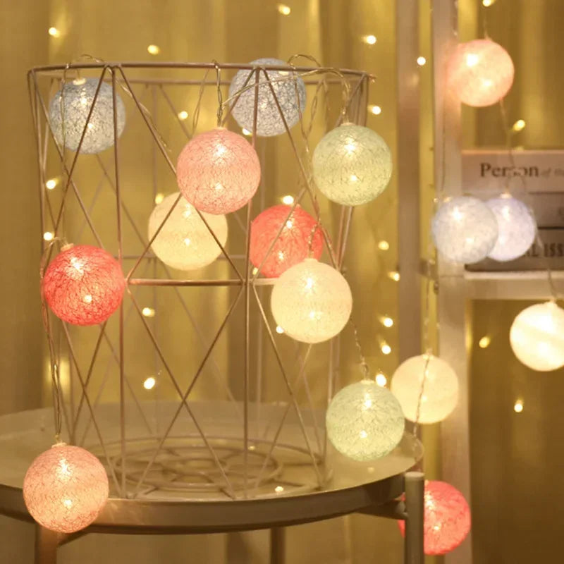 20LED Cotton Balls String Lights - Decoration for Indoor & Outdoor